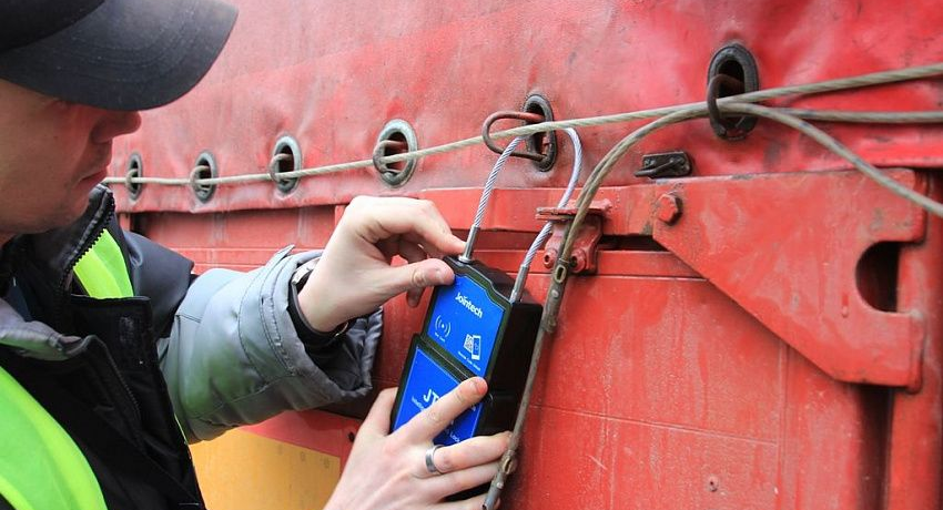 Для контроля перевозок в ЕАЭС определены требования к навигационным пломбам 